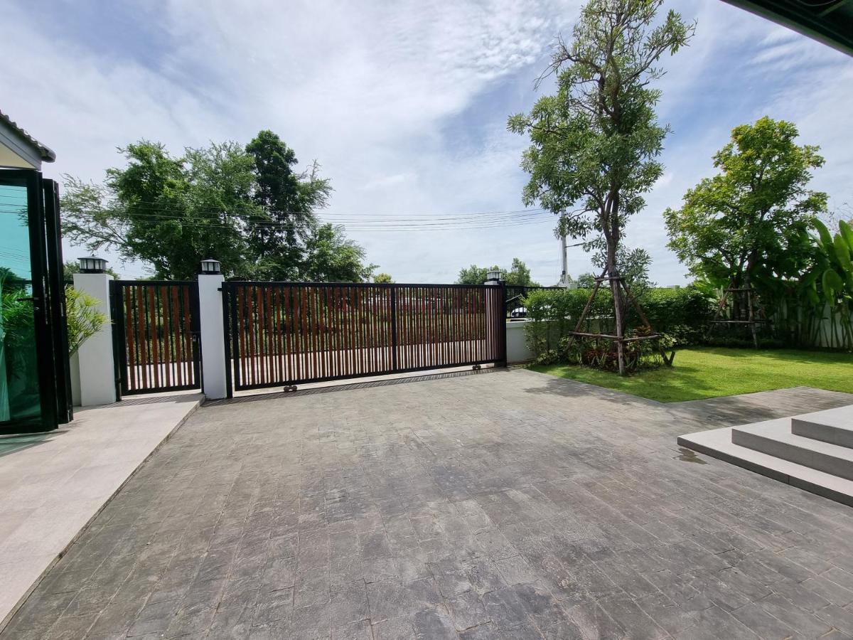 Baan Dalah Pool Villa Buri Ram Eksteriør billede